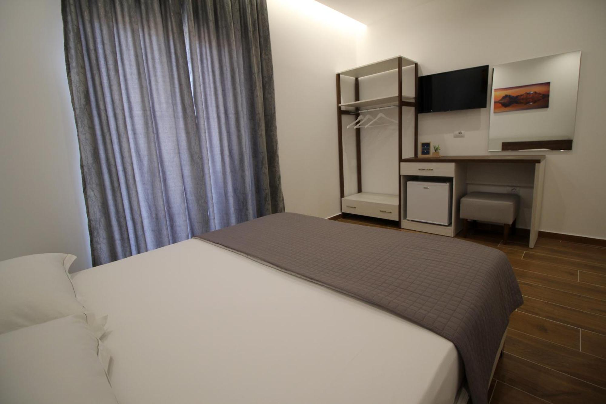 Eden Suites&Apartments Sarande Exterior photo